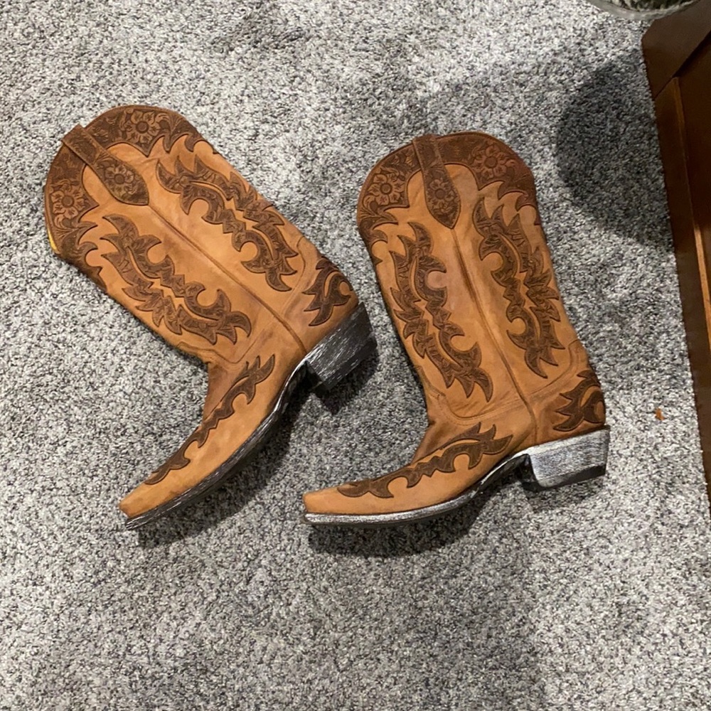 Corral boots